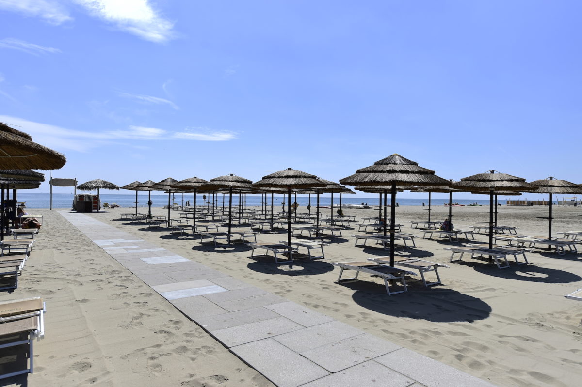 Gallery - HOOKIPA | Restaurant Village | Marina di Ravenna